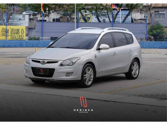 HYUNDAI I30 2.0 MPFI GLS 16V GASOLINA 4P MANUAL HYUNDAI I30 2.0 MPFI GLS 16V GASOLINA 4P MANUAL